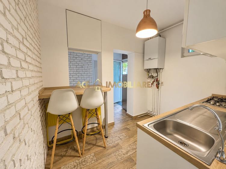 Apartament cu 2 camere decomandat în Primăverii