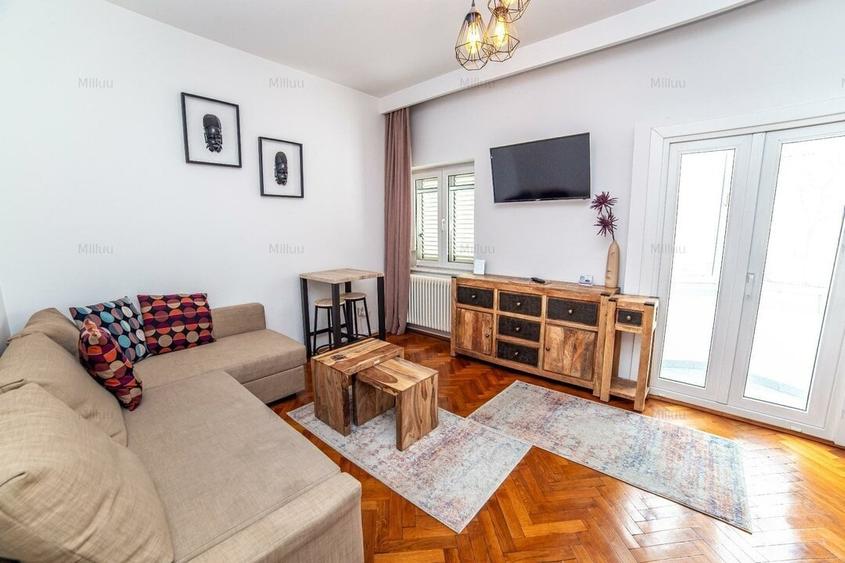 Apartament cu 2 camere decomandat, mobilat în P-ța Romană