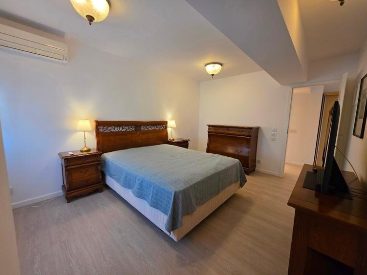 Apartament cu 4 camere decomandat, mobilat în Decebal