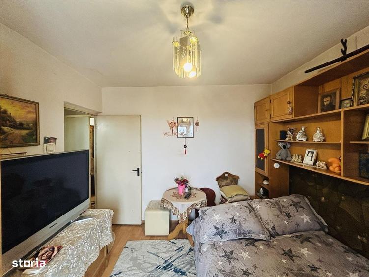 Apartament cu 4 camere semidecomandat în Turnișor