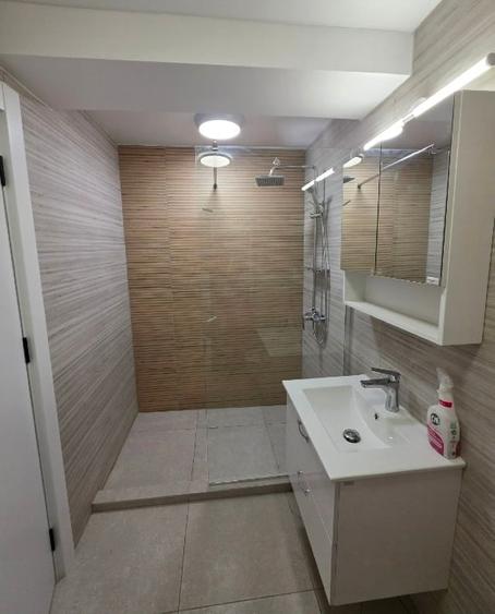 Apartament cu 2 camere decomandat, mobilat în Energia