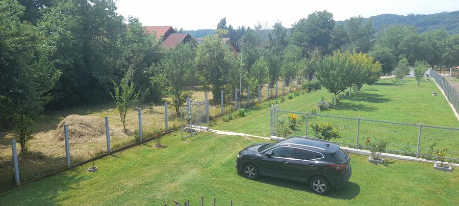 Casă individuală cu 5 camere cu Canalizare în Periferie