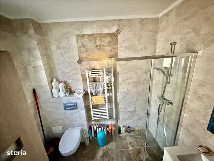 Casă cu 4 camere în Balciu
