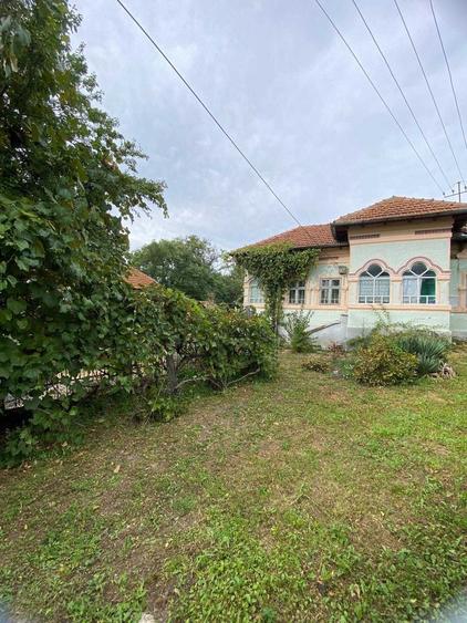 Casă cu 3 camere în Zărnești
