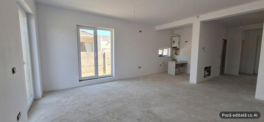Duplex cu 4 camere cu Canalizare în Dumbrăvița