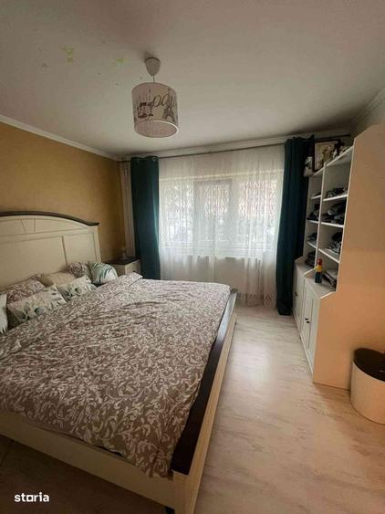Apartament cu 3 camere, mobilat în Rovine