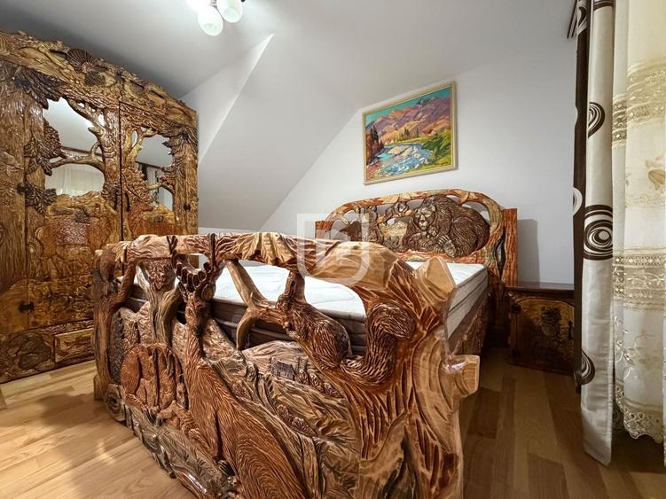 Casă individuală cu 7 camere cu Canalizare în Mănăstirea Humorului