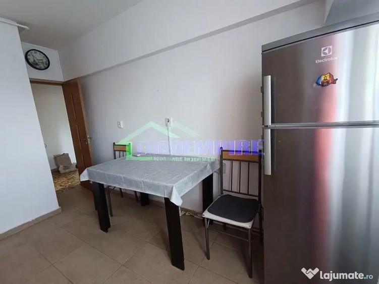 Apartament cu 2 camere decomandat, mobilat în Trocadero