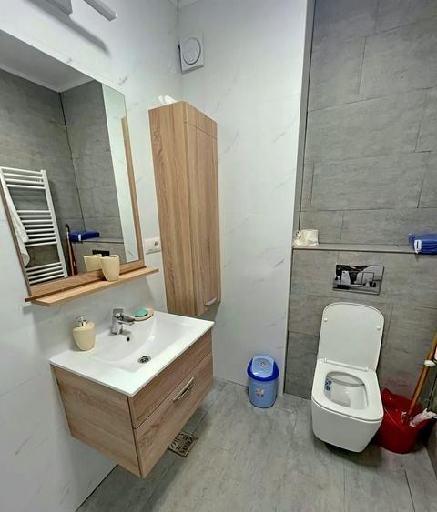 Apartament cu 2 camere decomandat, mobilat în Tomis Nord
