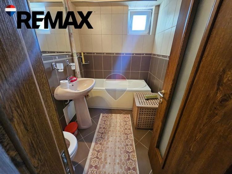 Apartament cu 3 camere decomandat, mobilat în Ultracentral
