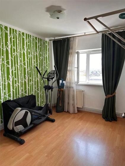 Apartament 4 camere Semidecomandat Metrou Brancoveanu - 1