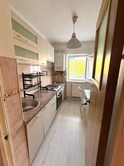 Apartament cu 2 camere decomandat în Nicolina