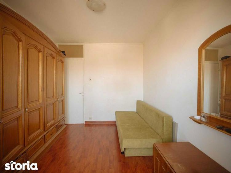 Apartament cu 4 camere în Rahova