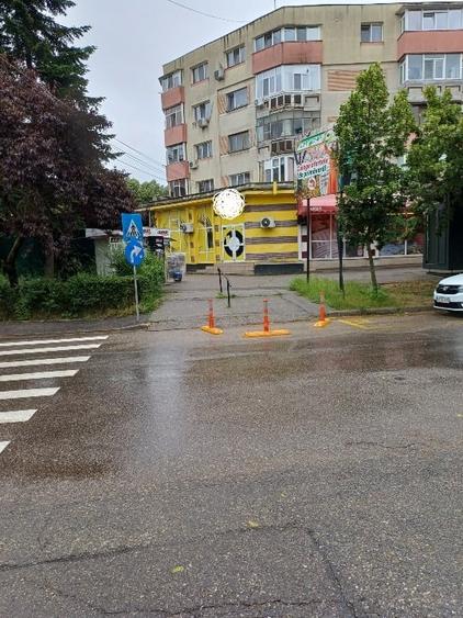 Spațiu comercial, de 80 mp, în Eremia