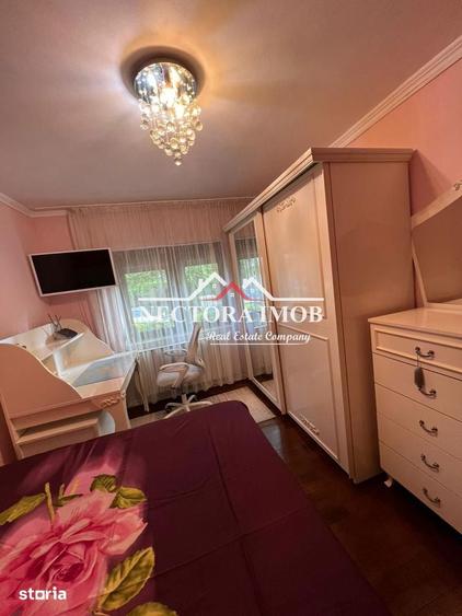 Apartament cu 3 camere decomandat în Central