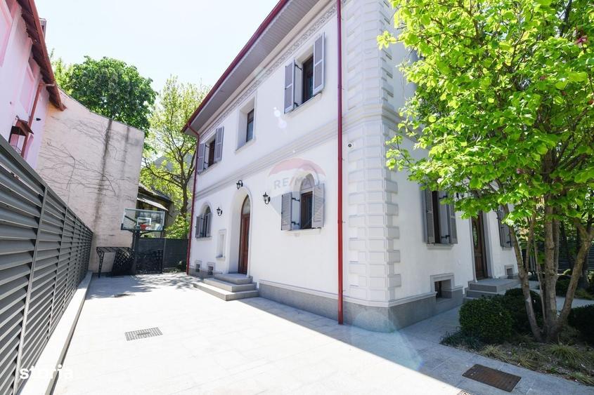 Casă cu 4 camere în Cotroceni