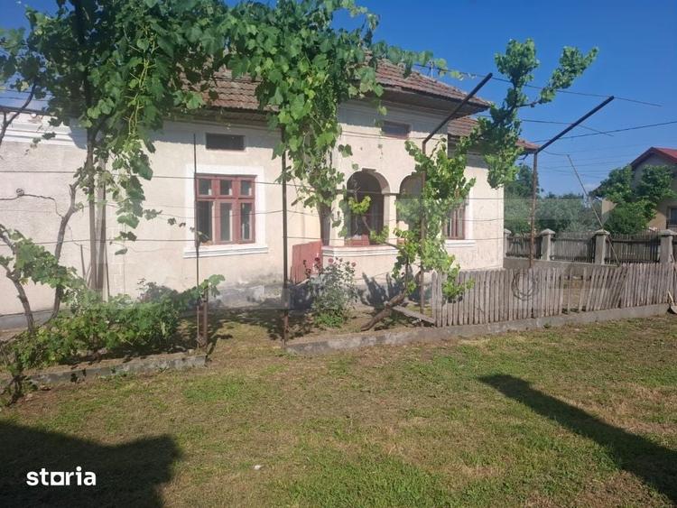 Casă cu 2 camere cu Teren 5000 Mp în Dragomirești