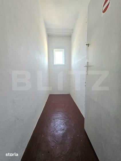 Casă cu 6 camere cu Teren 300 Mp în Girocului