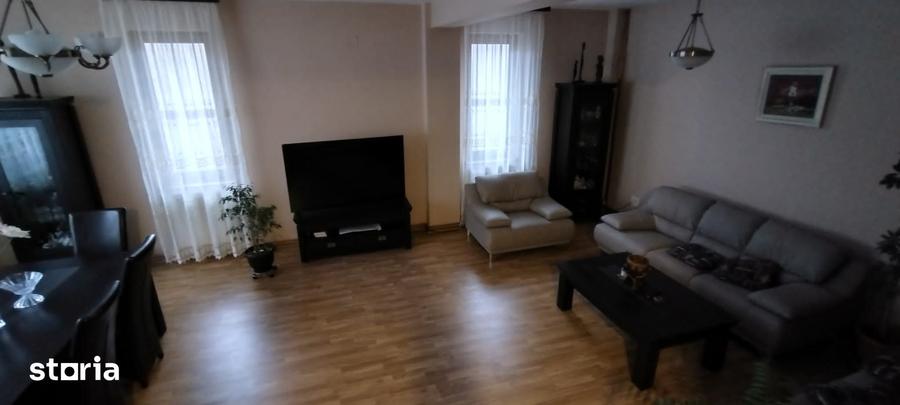 Casă cu 6 camere cu Teren 600 Mp în Kamsas