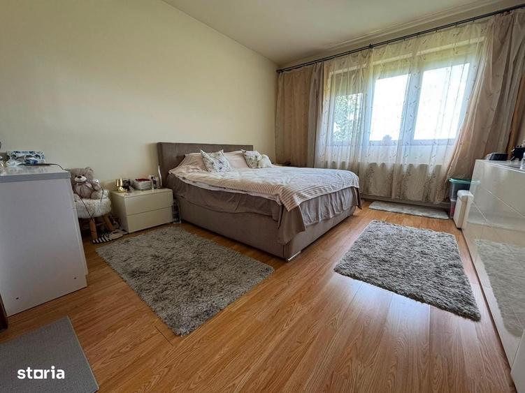 Casă cu 4 camere în Glina