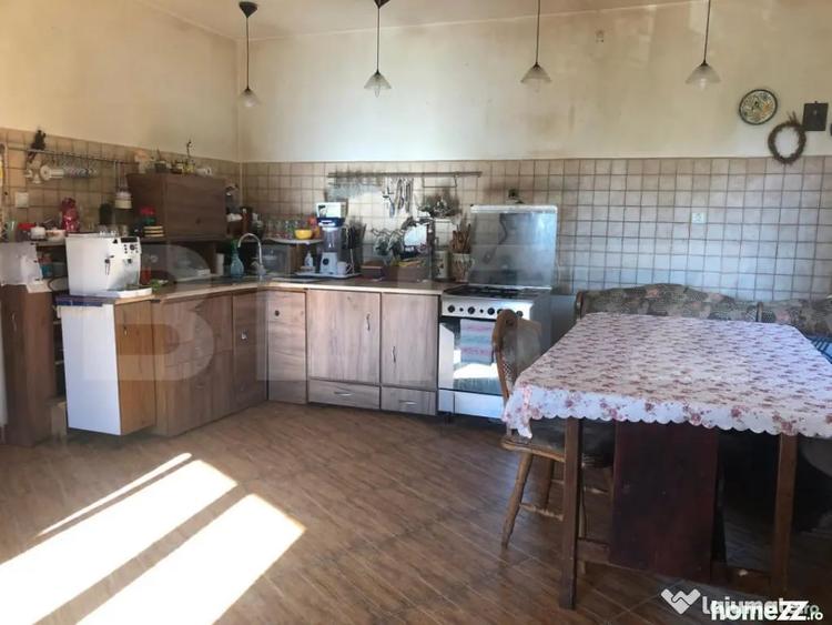 Casă cu 5 camere cu Teren 1912 Mp în Central