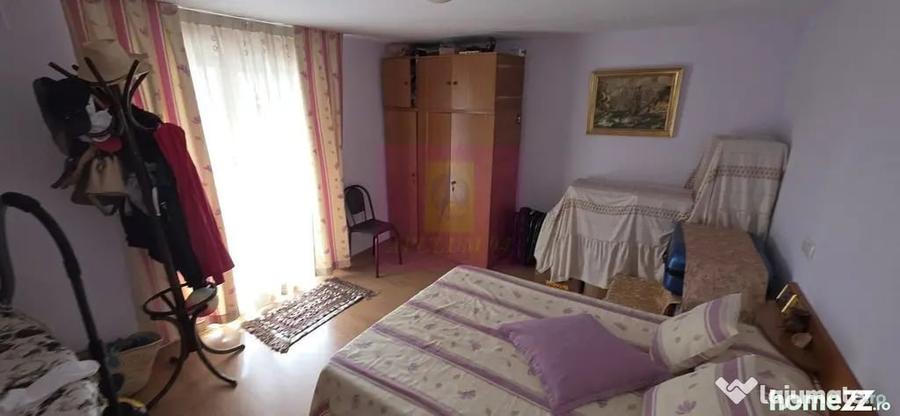 Casă cu 3 camere cu Teren 340 Mp în Poiana