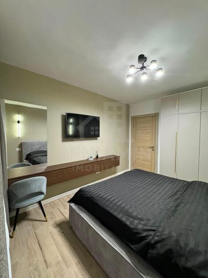 Apartament cu 3 camere semidecomandat în Rovine