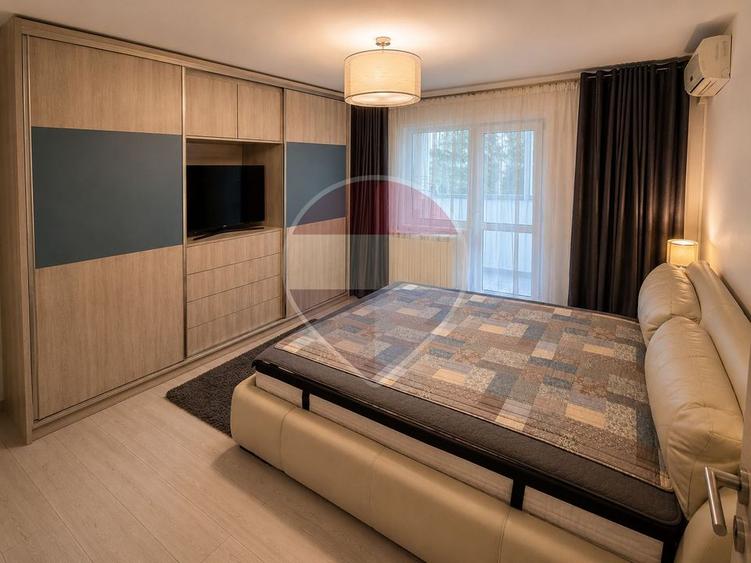 Apartament cu 3 camere decomandat, mobilat în Sebastian