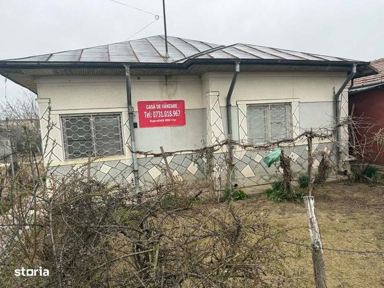 Casă cu 4 camere cu Teren 800 Mp în Central