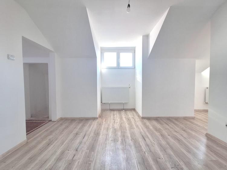 Apartament cu 2 camere semidecomandat în Polonă