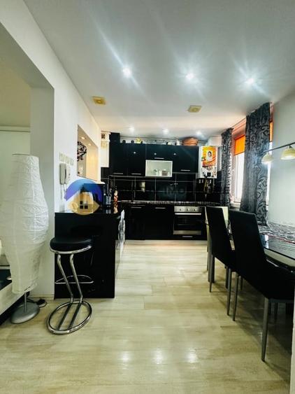 Apartament cu 4 camere semidecomandat în Mărăței