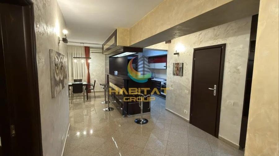 Apartament cu 3 camere semidecomandat, mobilat în Berceni