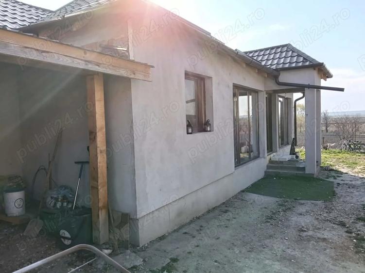 Casă cu 3 camere cu Teren 2800 Mp în Tarcea