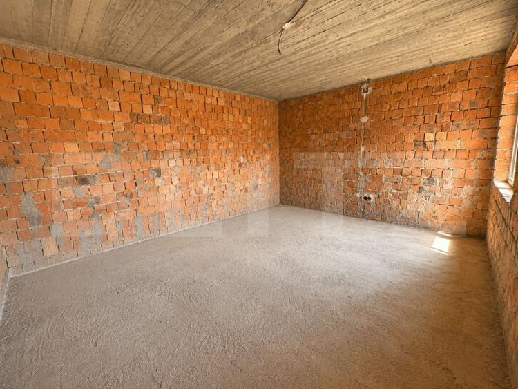 Casă individuală cu 5 camere cu Teren 345 Mp în Iris
