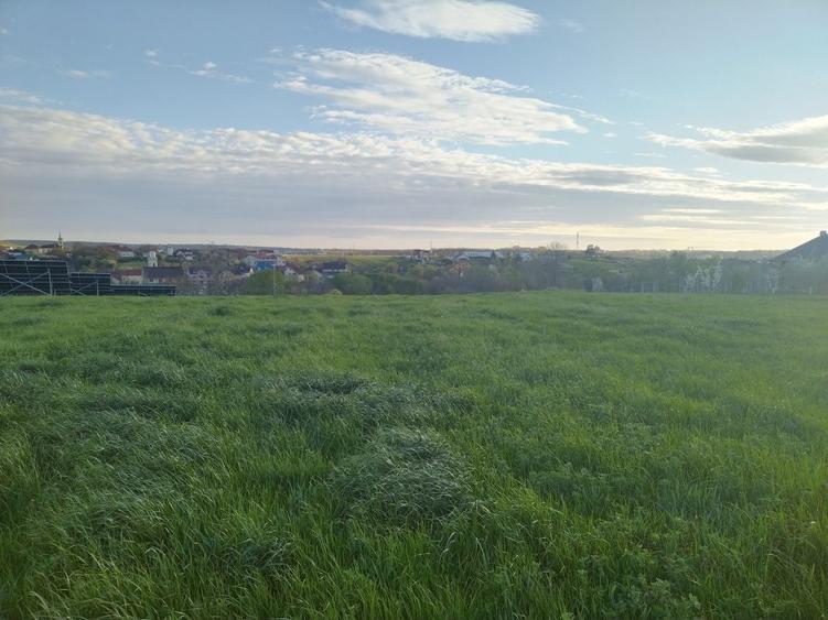Casă cu 3 camere în Rontău