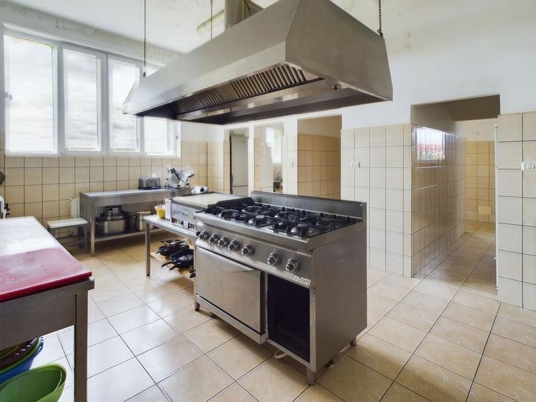 Spațiu comercial, de 1,126 mp, în Vladimirescu