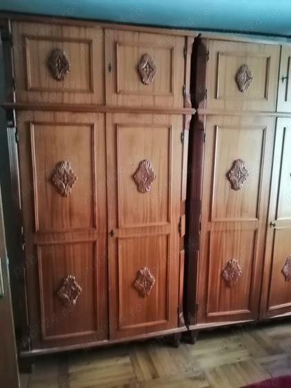 Apartament cu 4 camere decomandat în Găești