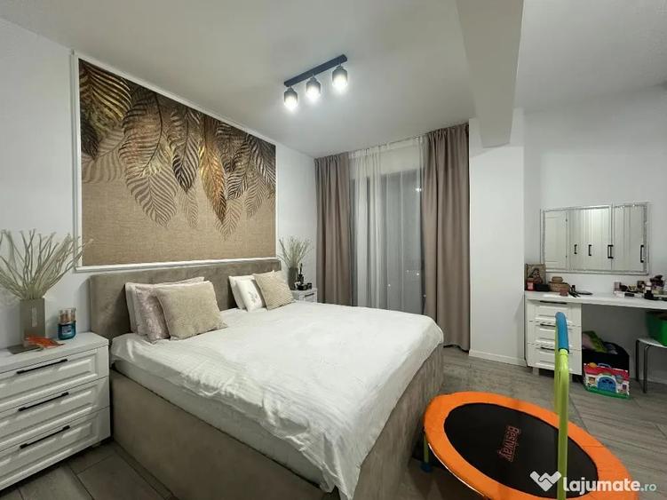 Apartament cu 3 camere decomandat în 9 Mai