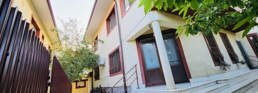 Casă cu 4 camere în Central