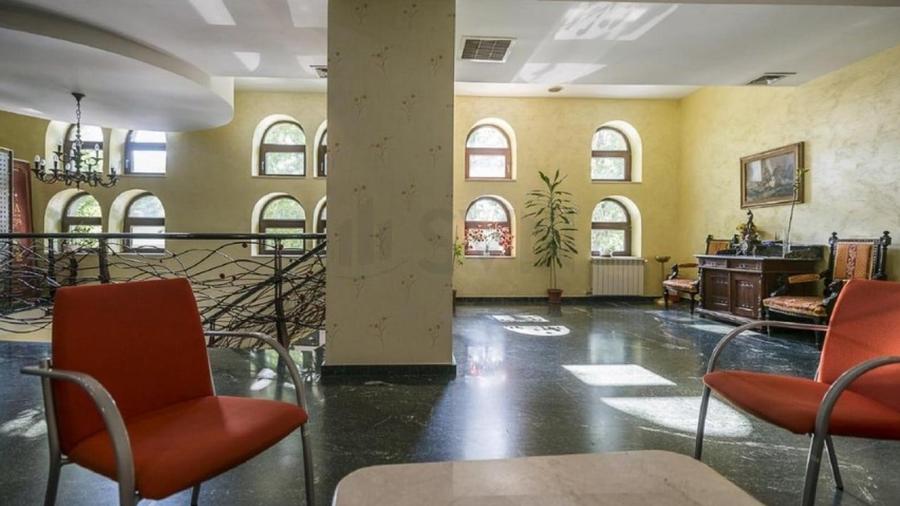 Hotel/Pensiune, de 2,556 mp, în Cișmigiu