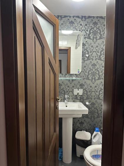 Apartament cu 3 camere semidecomandat în Circumvalațiunii