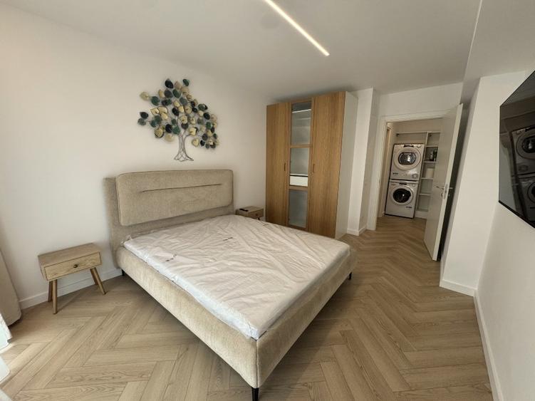 Apartament cu 2 camere semidecomandat, mobilat în Central