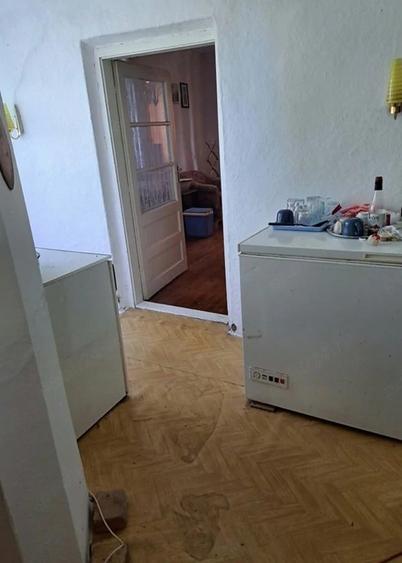 Casă cu 3 camere cu Teren 1650 Mp în Central