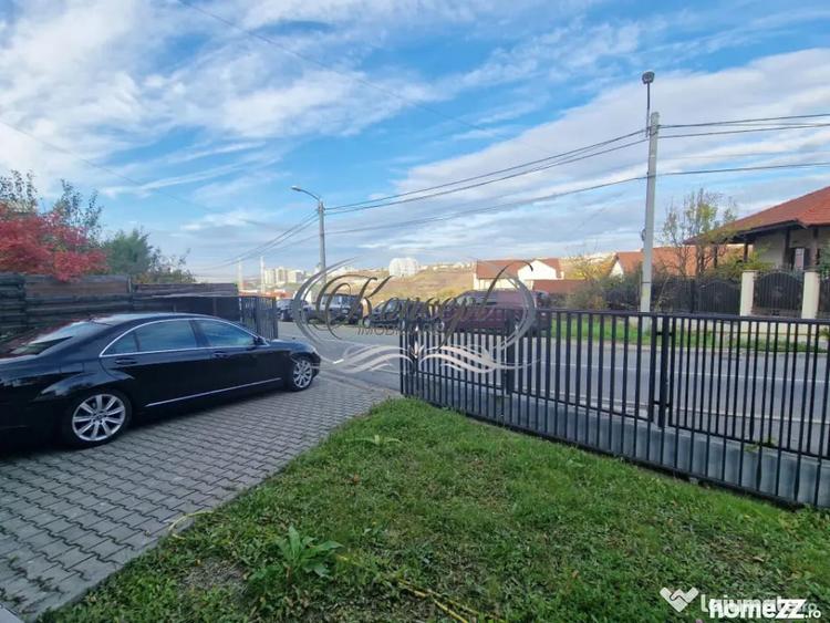 Casă cu 5 camere cu Teren 225 Mp în Câmpului