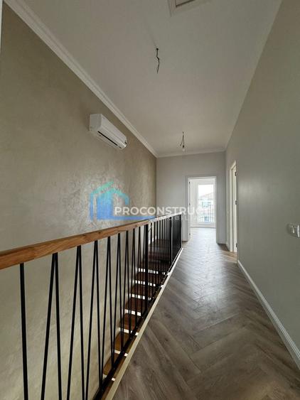 Duplex cu 4 camere cu Canalizare în Dumbrăvița