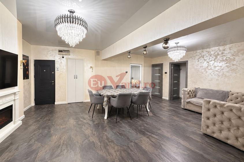 Apartament cu 3 camere decomandat, mobilat în Faleză