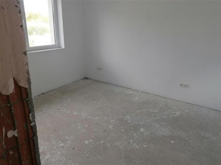 Casă cu 3 camere cu Teren 330 Mp în Exterior Nord
