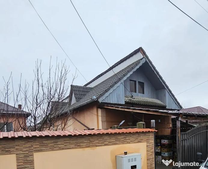 Casă cu 3 camere cu Teren 279 Mp în Brestei