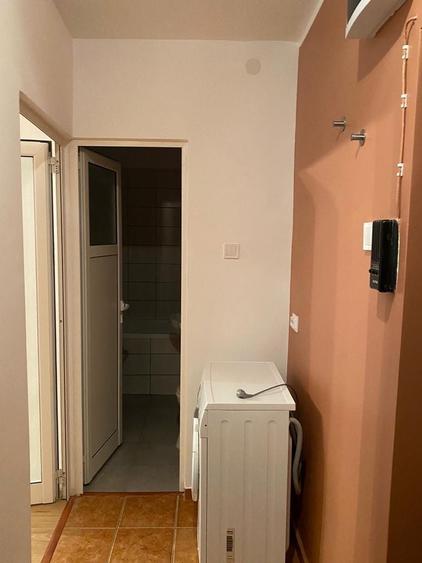 Garsonieră decomandată în Nicolina