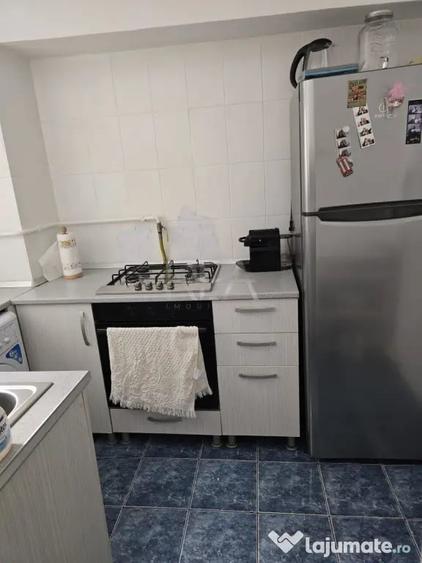 Apartament cu 2 camere semidecomandat în Sala Palatului